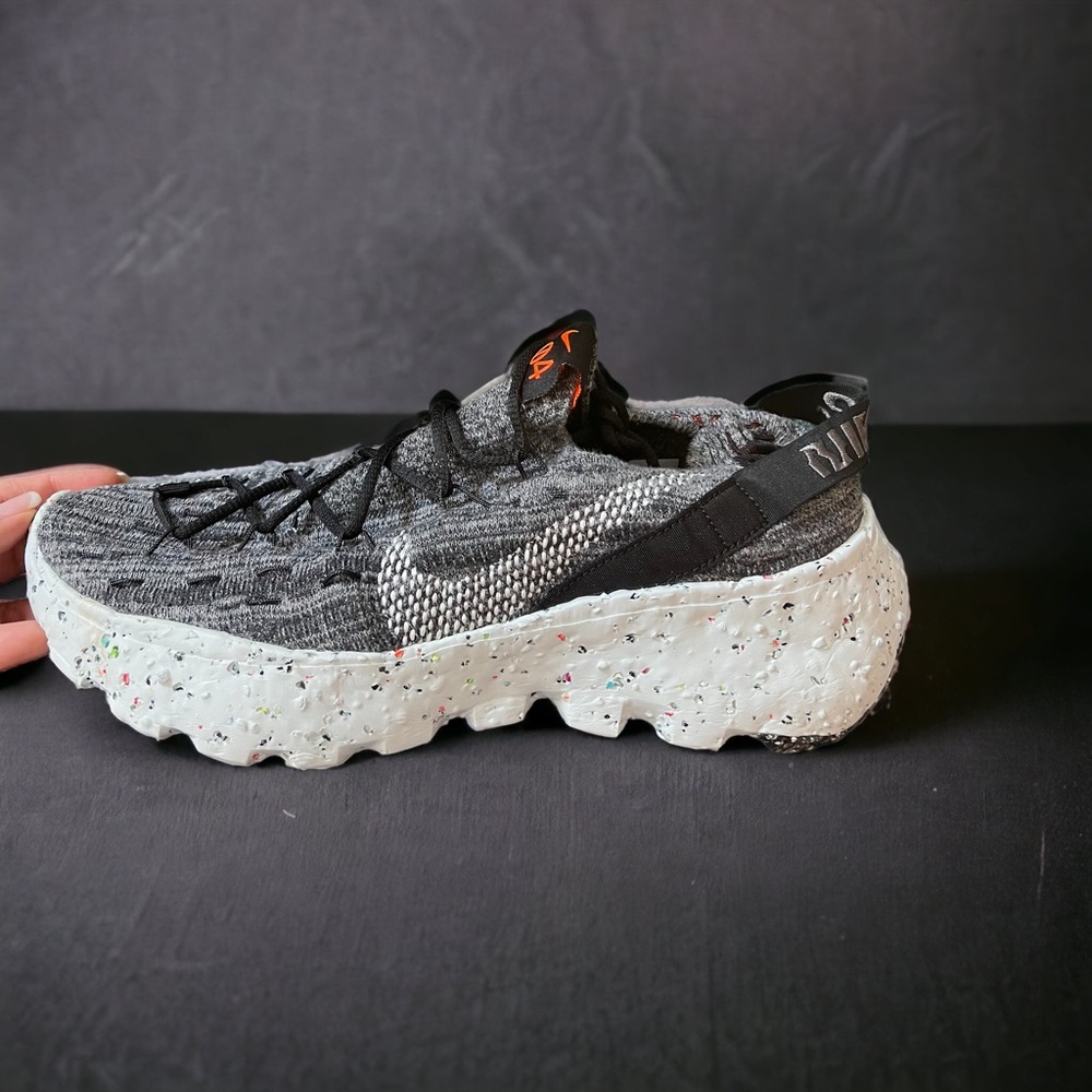 Nike Space Hippie // Size 8.5 Men // 10 Women